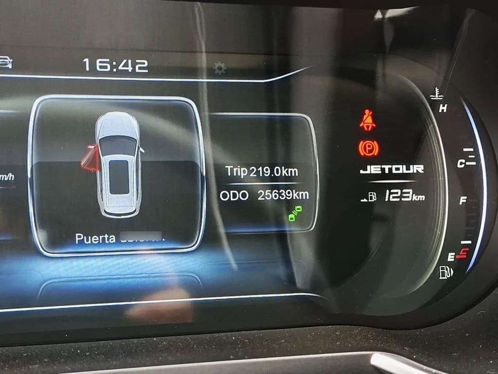 Jetour X70 1.5t Lux 4x2 Mt 5p año 2024