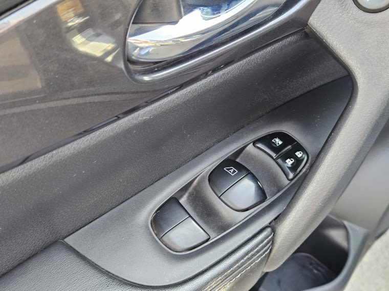 Nissan X-Trail Sense 2row At 2.5 año 2023