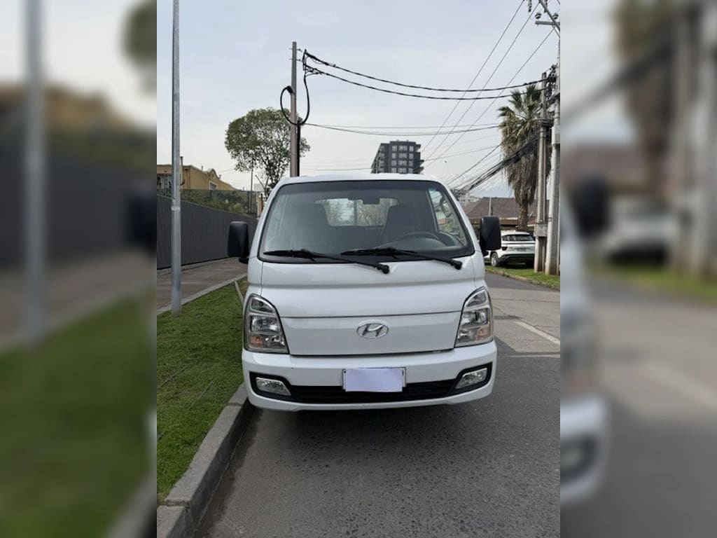 Hyundai Porter 2.5 Crdi Diesel Gls 4x2 Chassis Ac 6mt 2p año 2024
