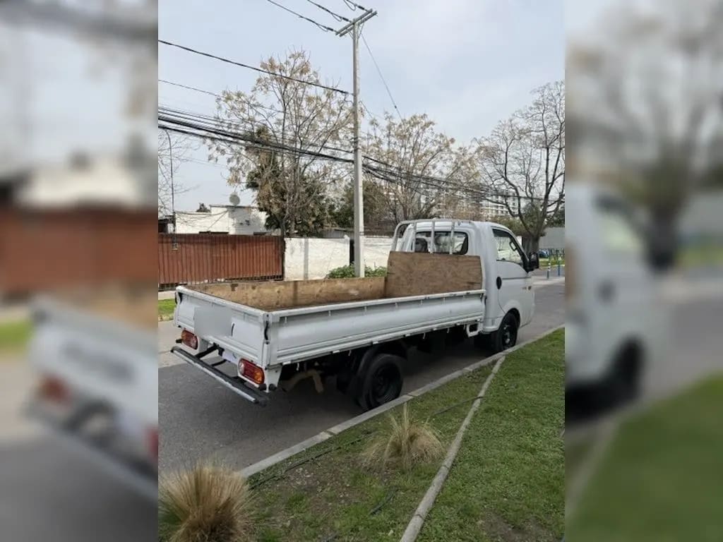 Hyundai Porter 2.5 Crdi Diesel Gls 4x2 Chassis Ac 6mt 2p año 2024