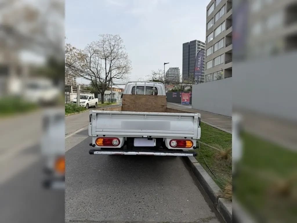 Hyundai Porter 2.5 Crdi Diesel Gls 4x2 Chassis Ac 6mt 2p año 2024