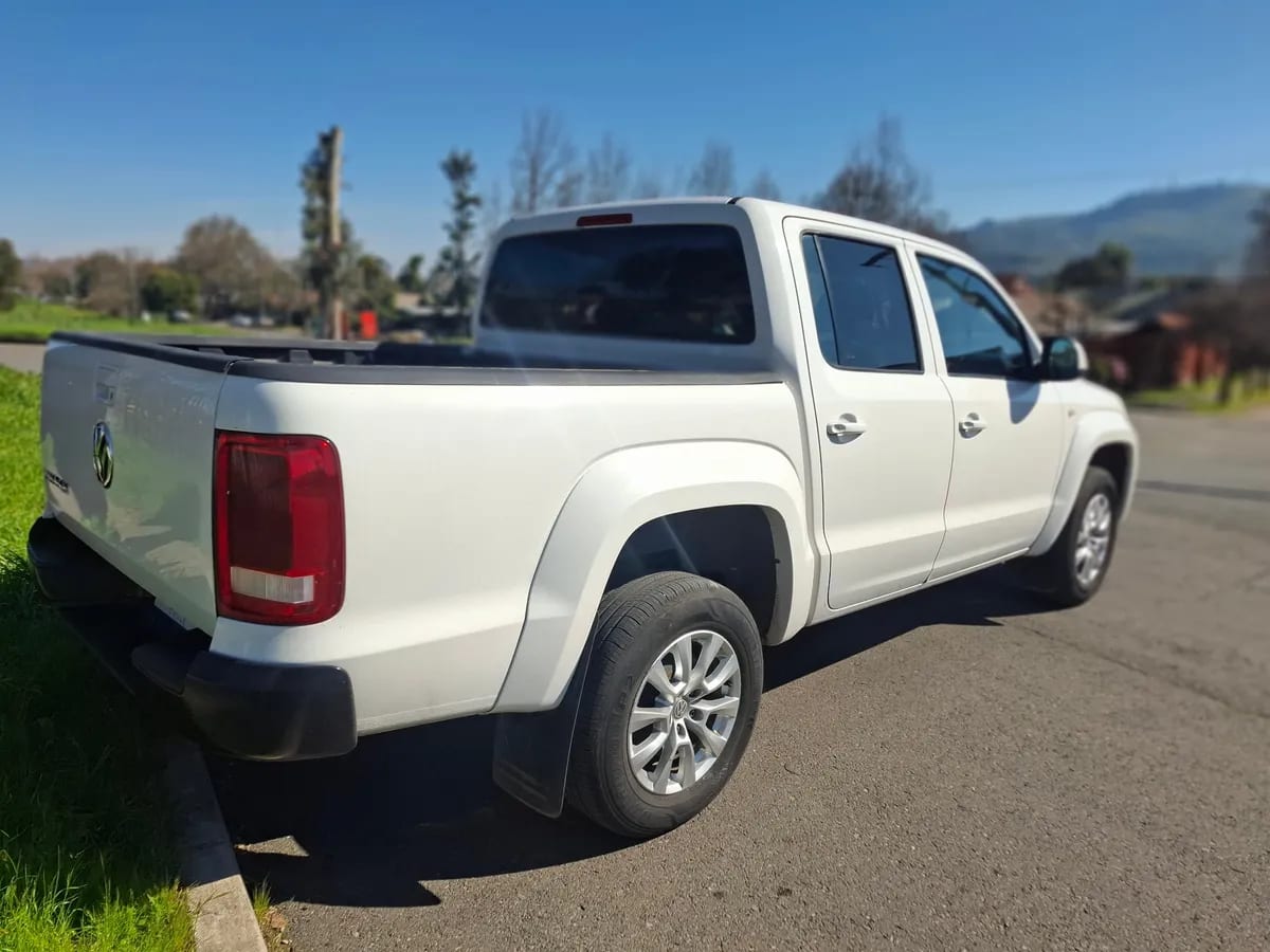 Volkswagen Amarok 2.0 Highline At 4x4 Diesel año 2023