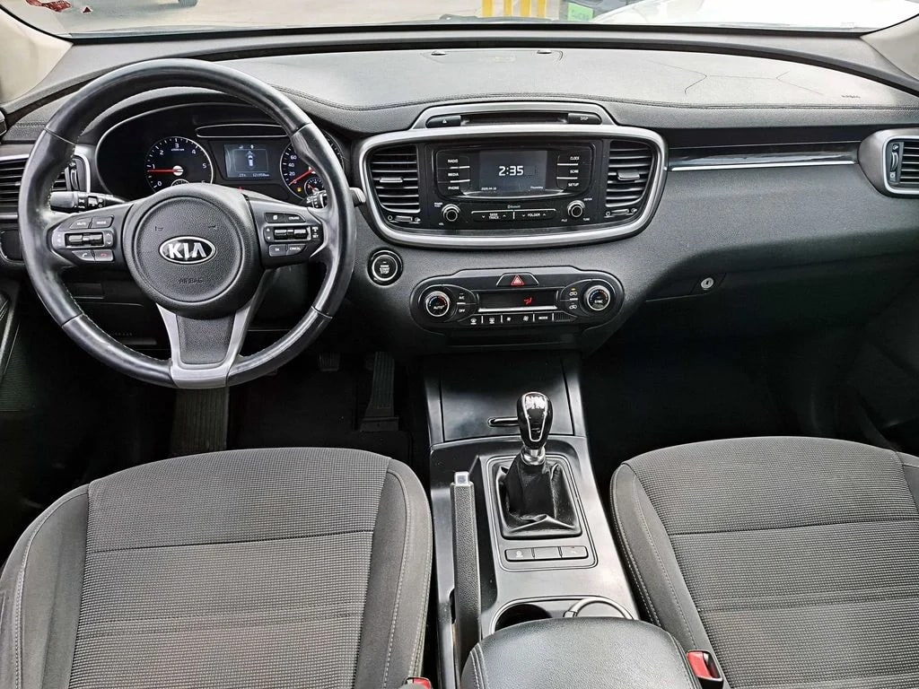 Kia Sorento 2.2 Ex Diesel 2wd 6mt 5p año 2017