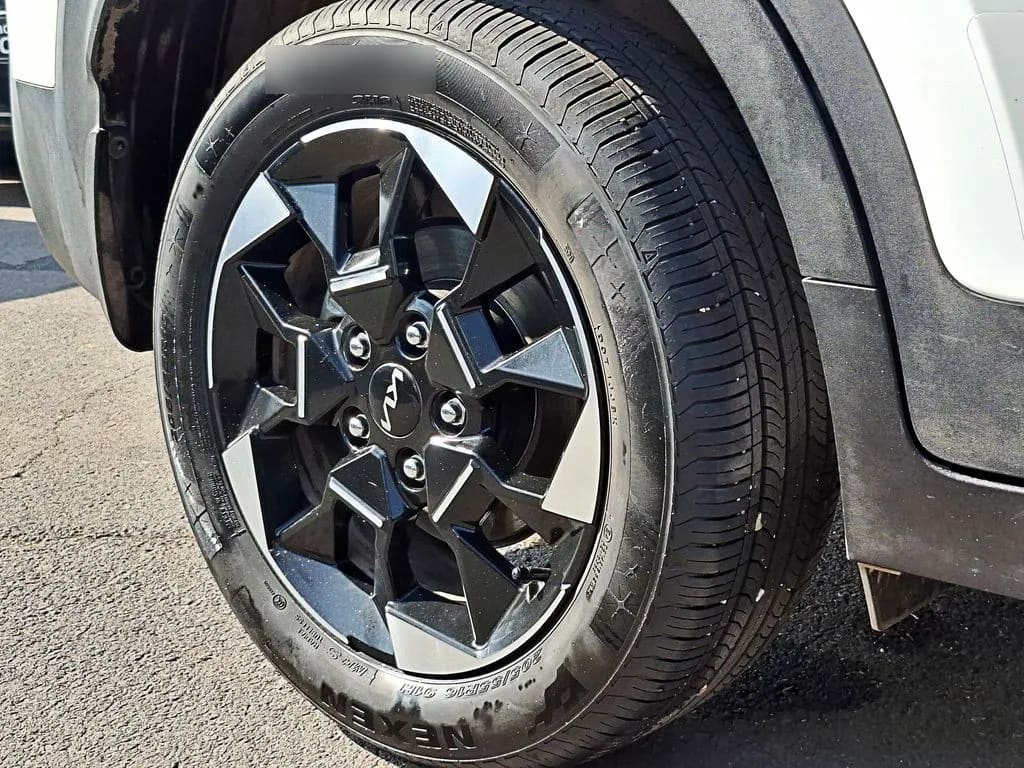 Kia Sonet Mt año 2025