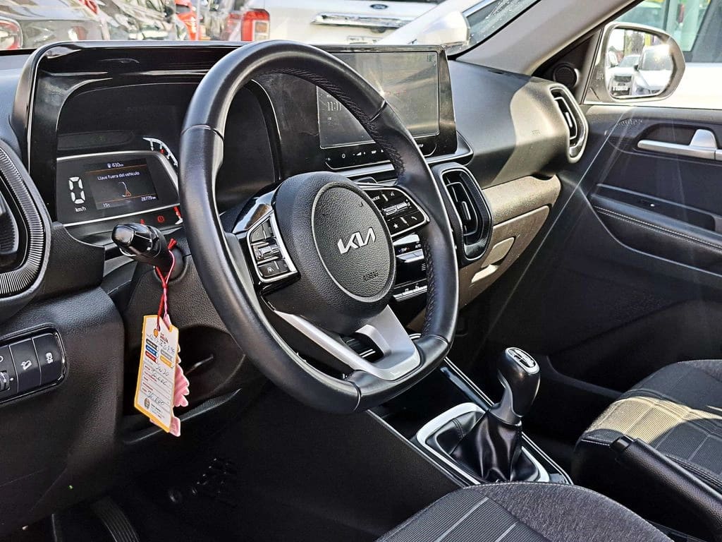 Kia Sonet Mt año 2025