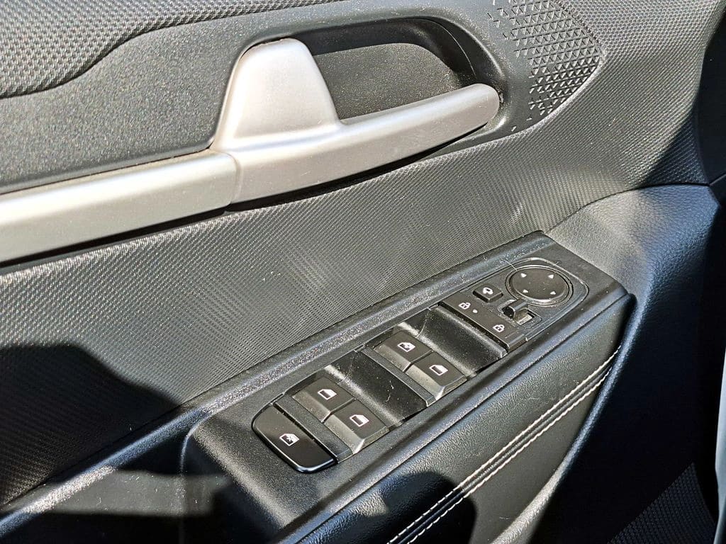 Kia Sonet Mt año 2025