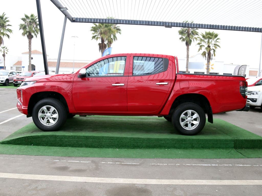 Mitsubishi L200 L200 Katana 4x2 Diesel año 2023