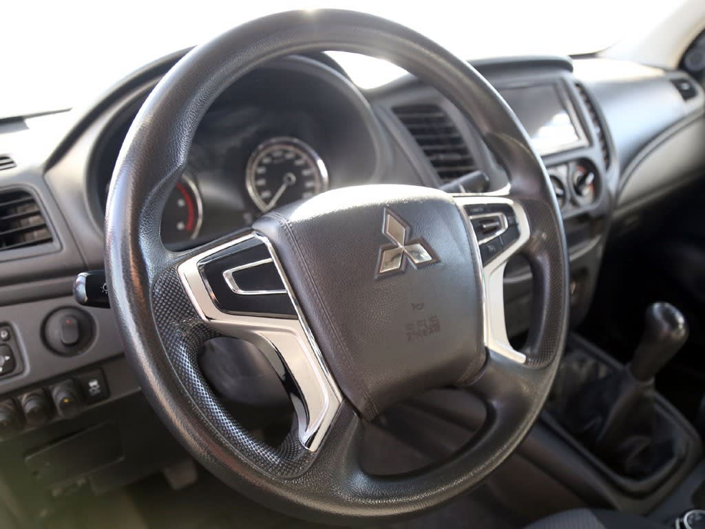 Mitsubishi L200 L200 Katana 4x4 Diesel año 2023