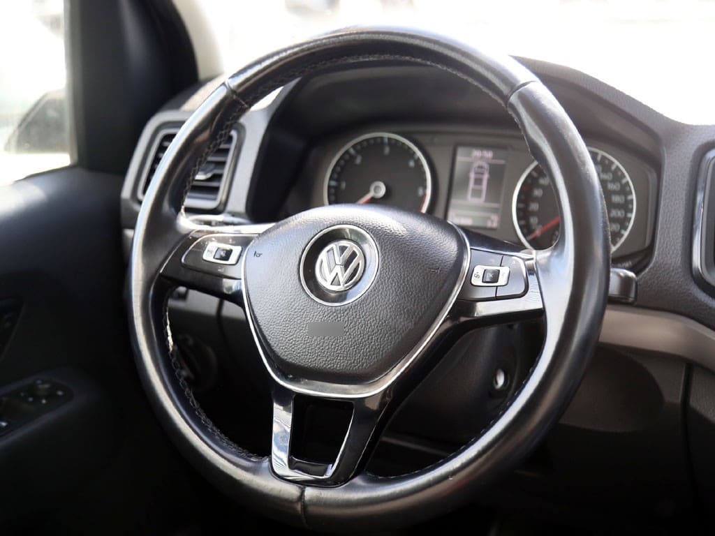 Volkswagen Amarok Comfortline At 2.0 4x4 año 2021