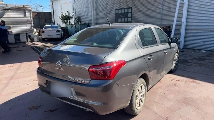 Citroen C-Elysee 1.2 Feel Puretech 4x2 82 Bvm Mt 4p año 2022