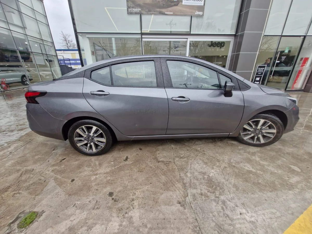 Nissan Versa 1.6 Advance 4x2 Mt 4p año 2023
