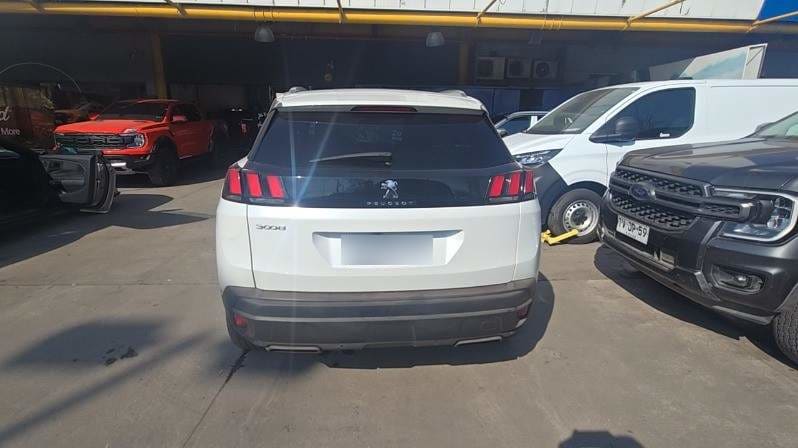 Peugeot 3008 1.2 Active Pack Puretech 130 4x2 Mt6 5p año 2024
