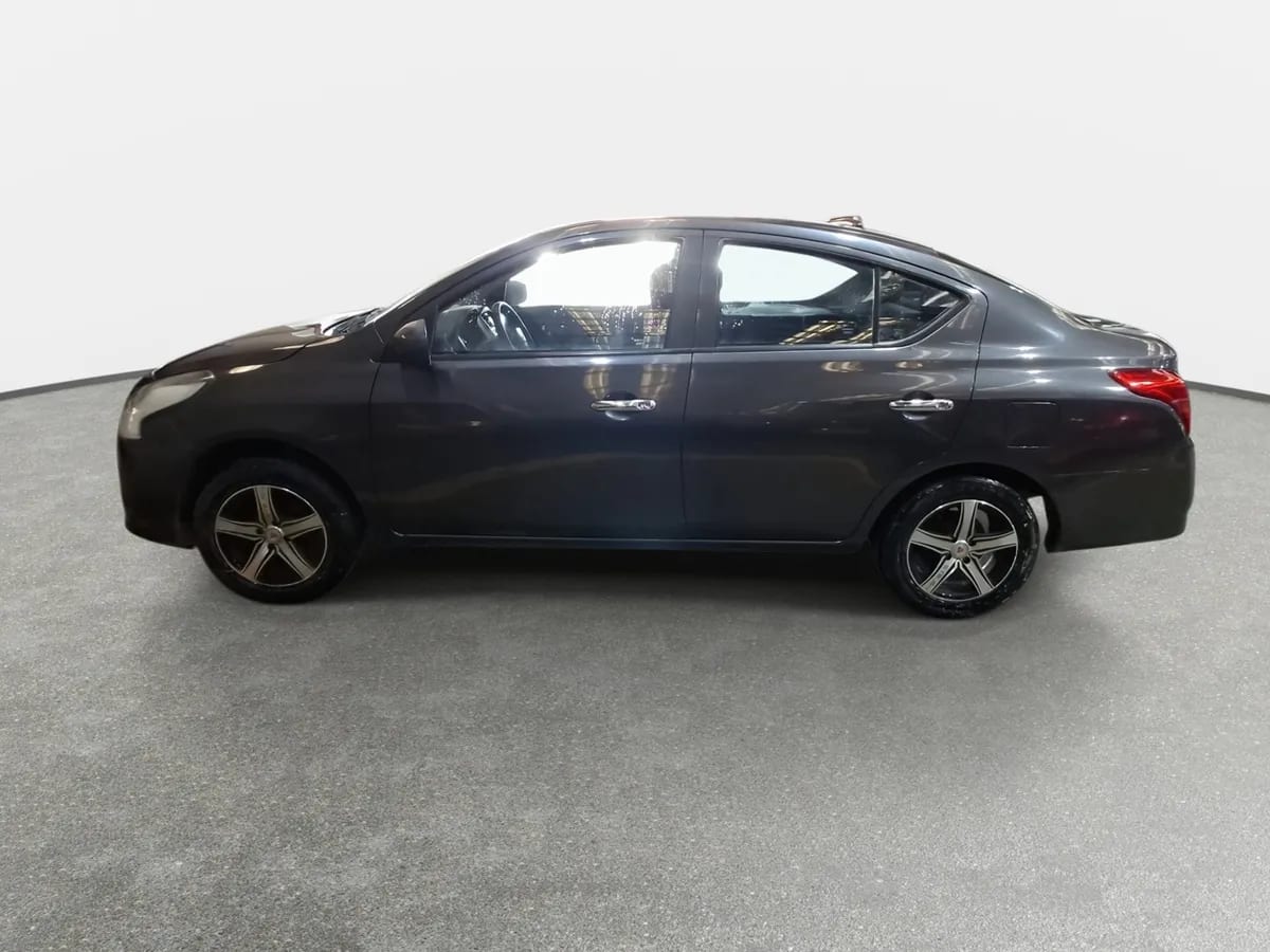 Nissan Versa 1.6 Sense Mt 4p año 2017