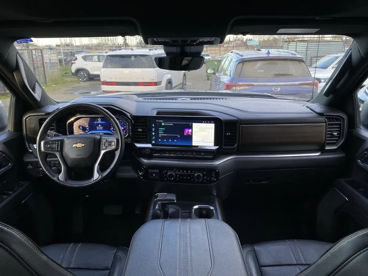 Chevrolet Silverado 3.0 High Country 4x4 At 4p año 2025