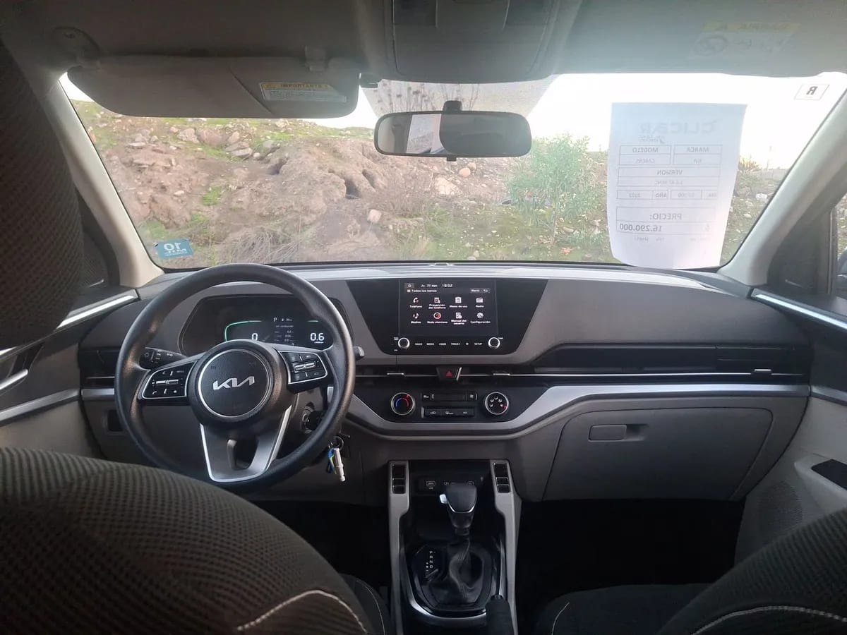 Kia Carens 1.4l Ex Turbo-Gdi Full 4x2 7dct At 5p año 2022