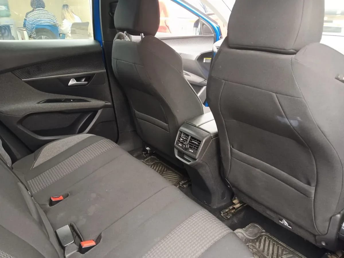 Peugeot 3008 1.2 Active Puretech 4x2 130 Mt6 5p año 2021