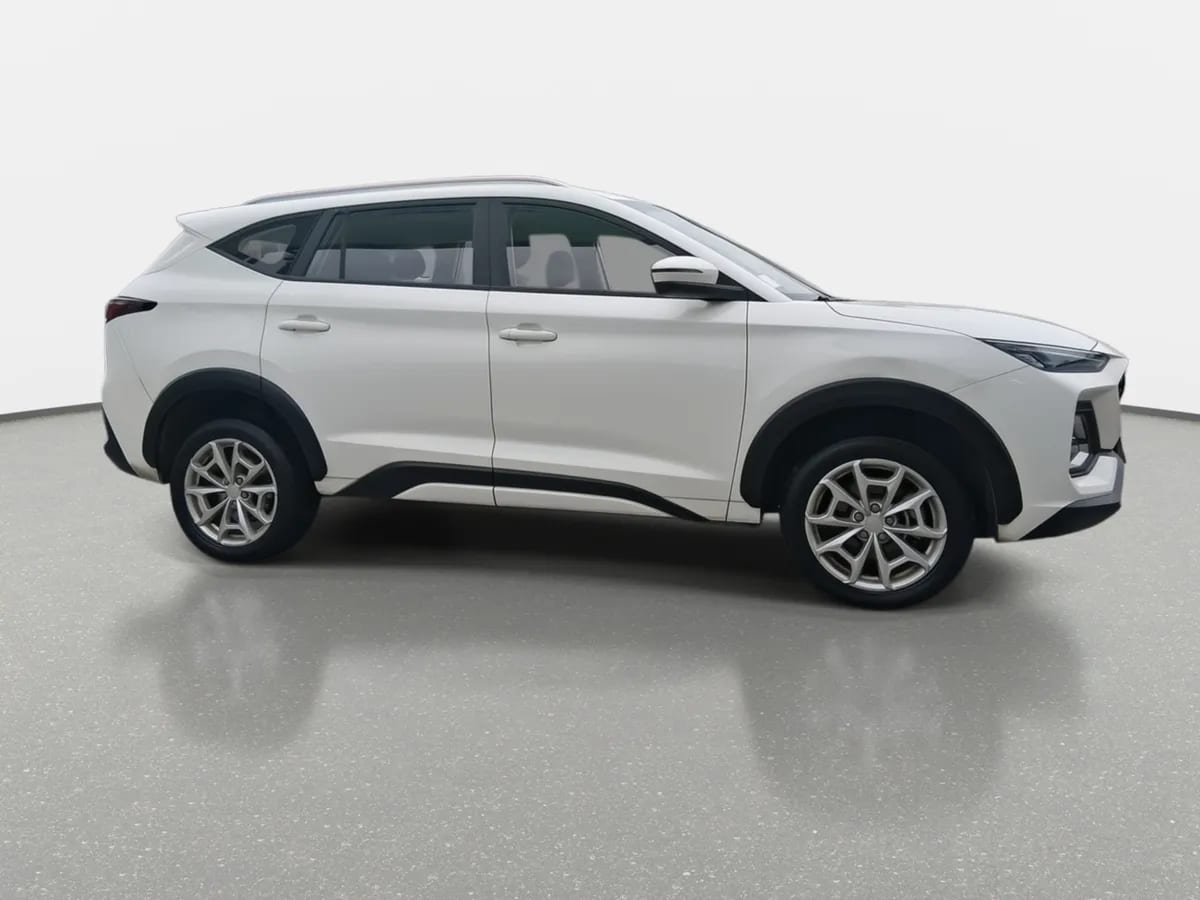 JAC Js8 1.5 Comfort Ce 4x2 6mt 5p año 2023
