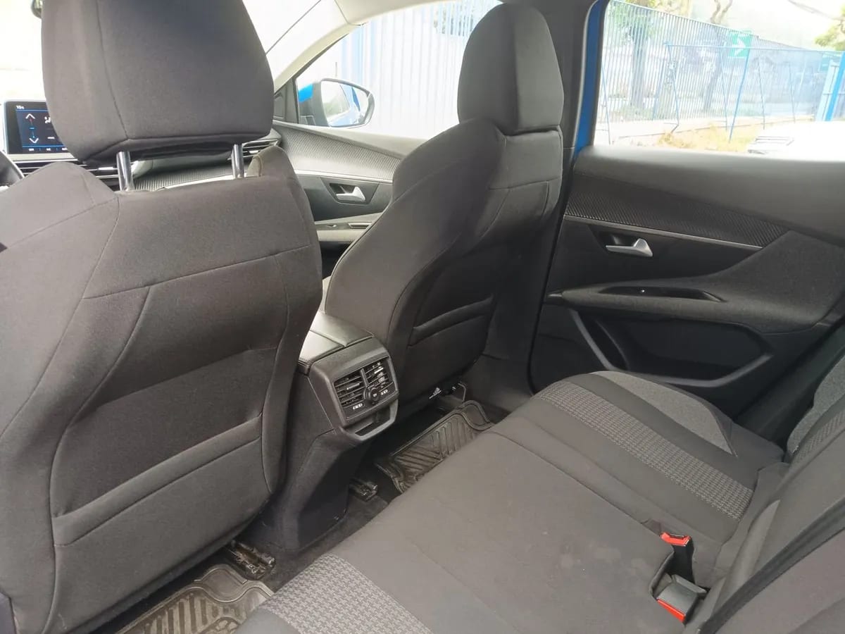 Peugeot 3008 1.2 Active Puretech 4x2 130 Mt6 5p año 2021