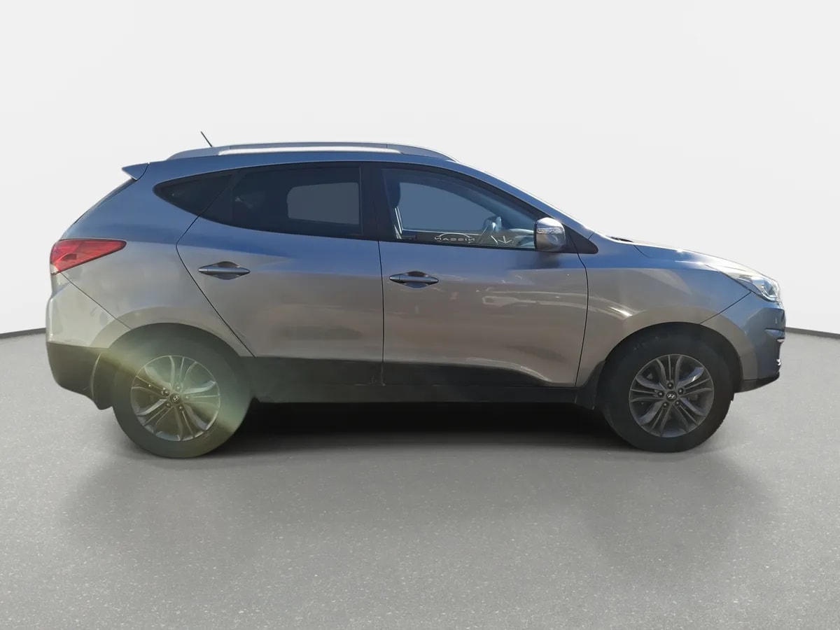 Hyundai Tucson 2.0 Gl Crdi Diesel 4wd Lm Pe At 5p año 2016