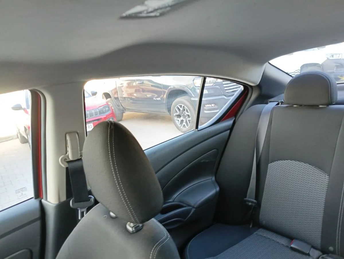 Nissan Versa 1.6 Sense 4x2 Mt 4p año 2021