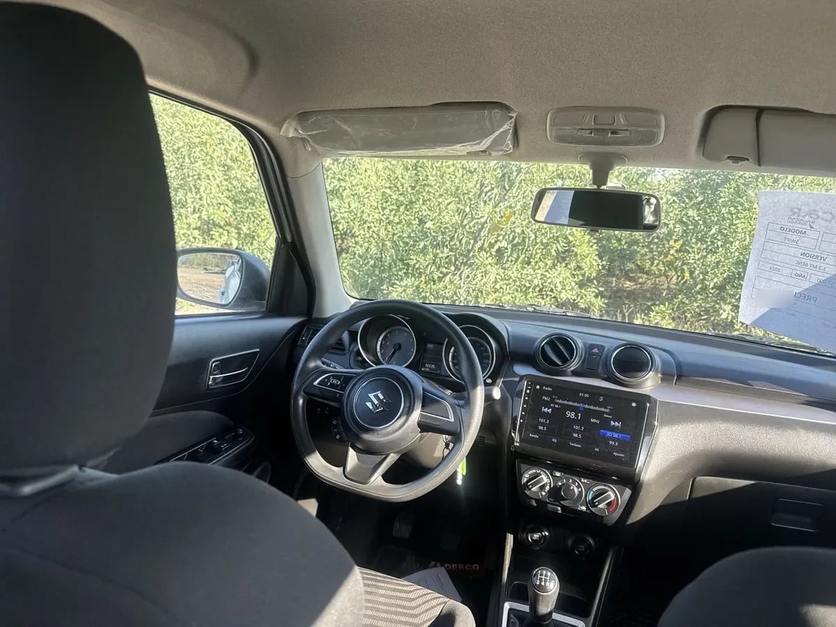 Suzuki Swift 1.2 Gl 4x2 Hb Mt 5p año 2024