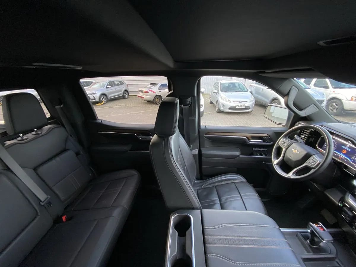 Chevrolet Silverado 3.0 High Country 4x4 At 4p año 2025