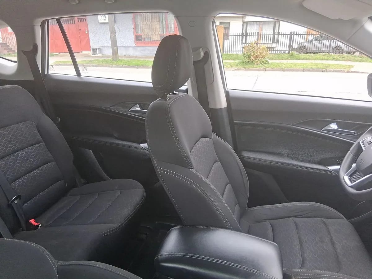 JAC Js8 1.5 Comfort Ce 4x2 6mt 5p año 2023