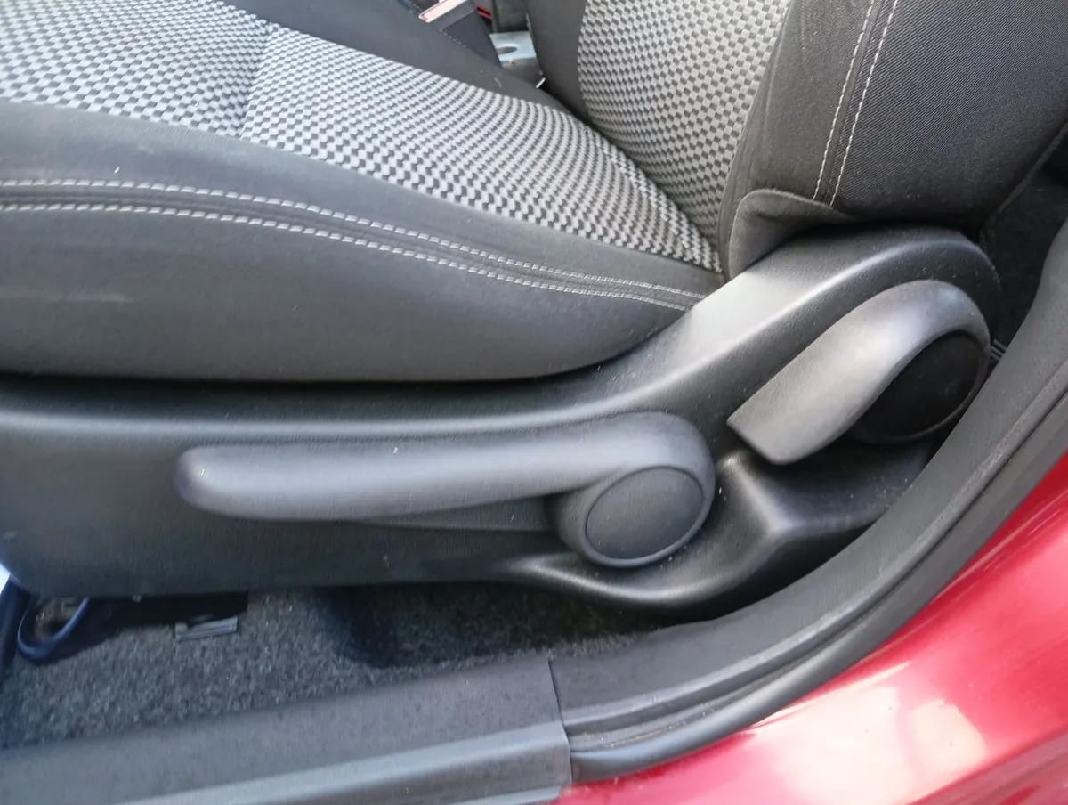 Nissan Versa 1.6 Sense 4x2 Mt 4p año 2021