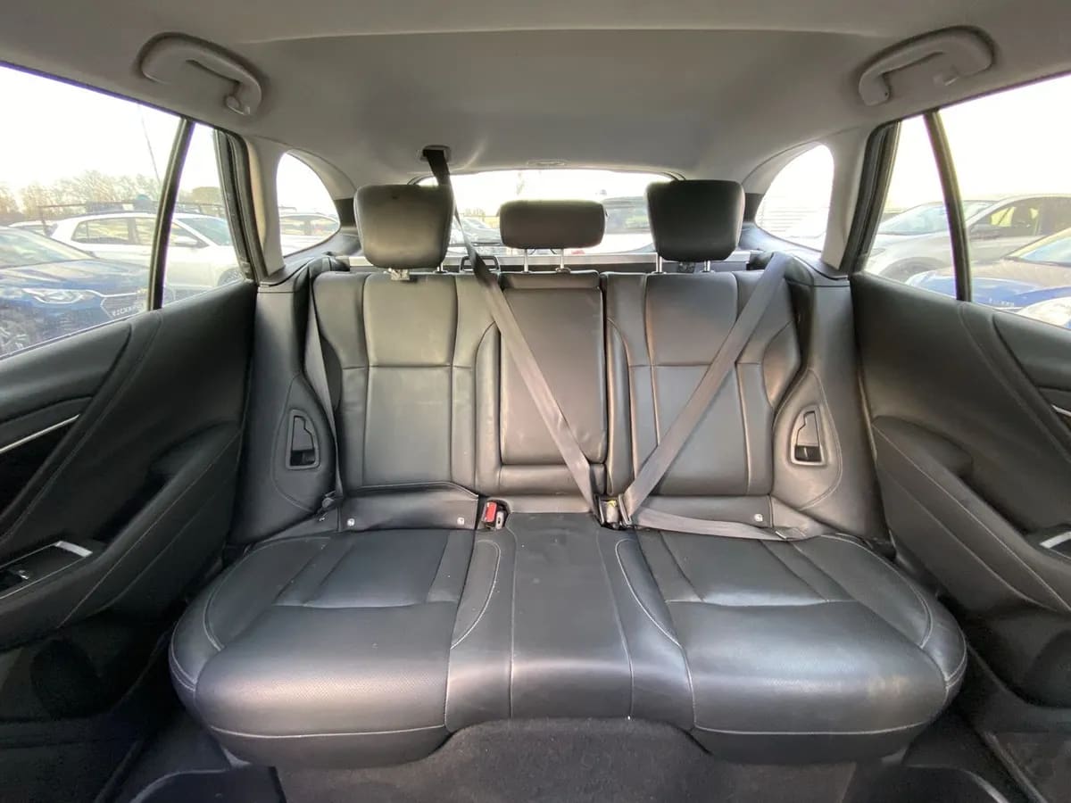 Subaru Outback 2.5i Touring Awd Cvt At 5p año 2022