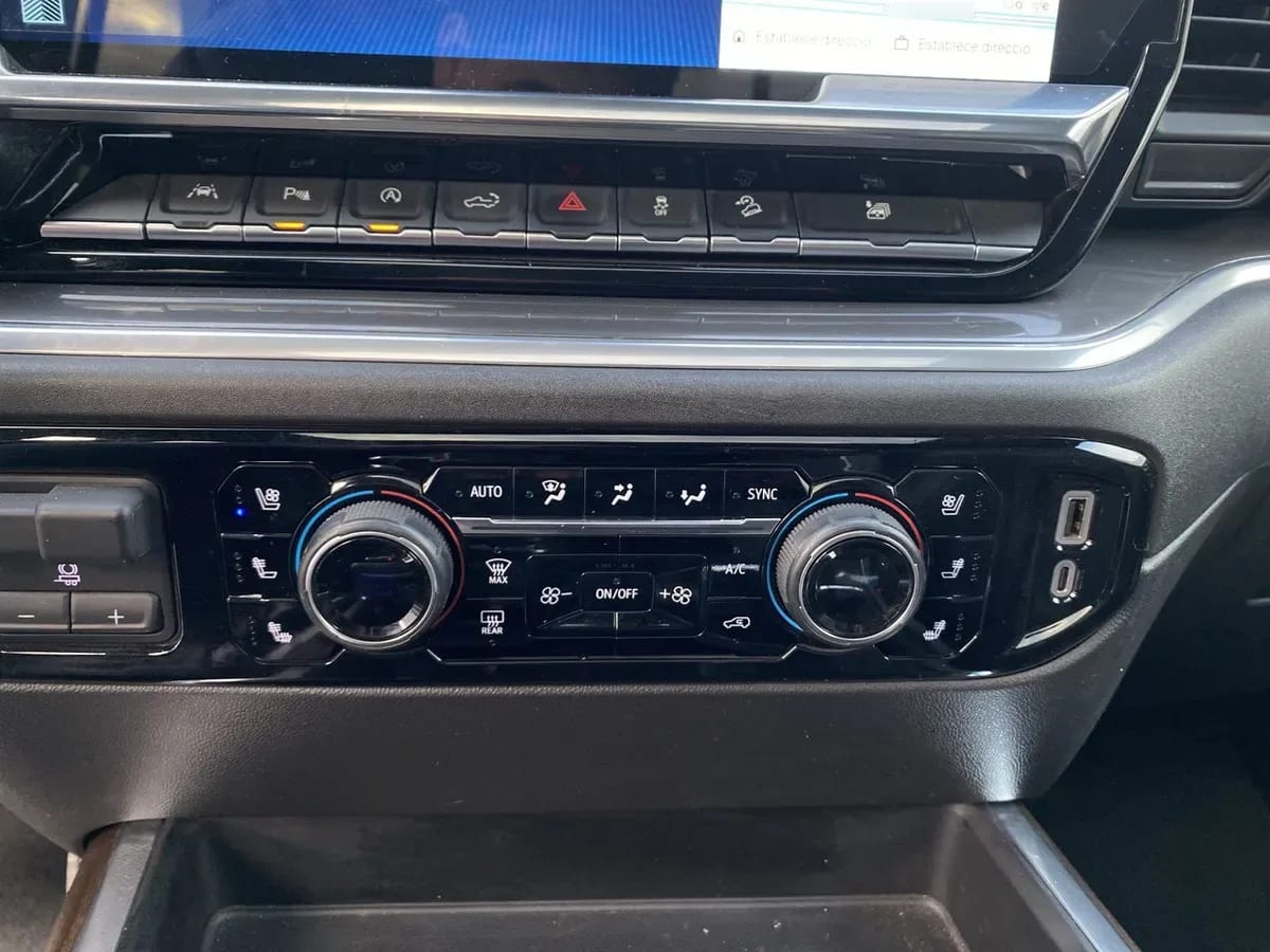 Chevrolet Silverado 3.0 High Country 4x4 At 4p año 2025