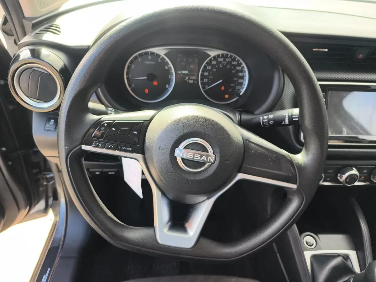 Nissan Kicks 1.6 Sense 4x2 Mt 5p año 2022