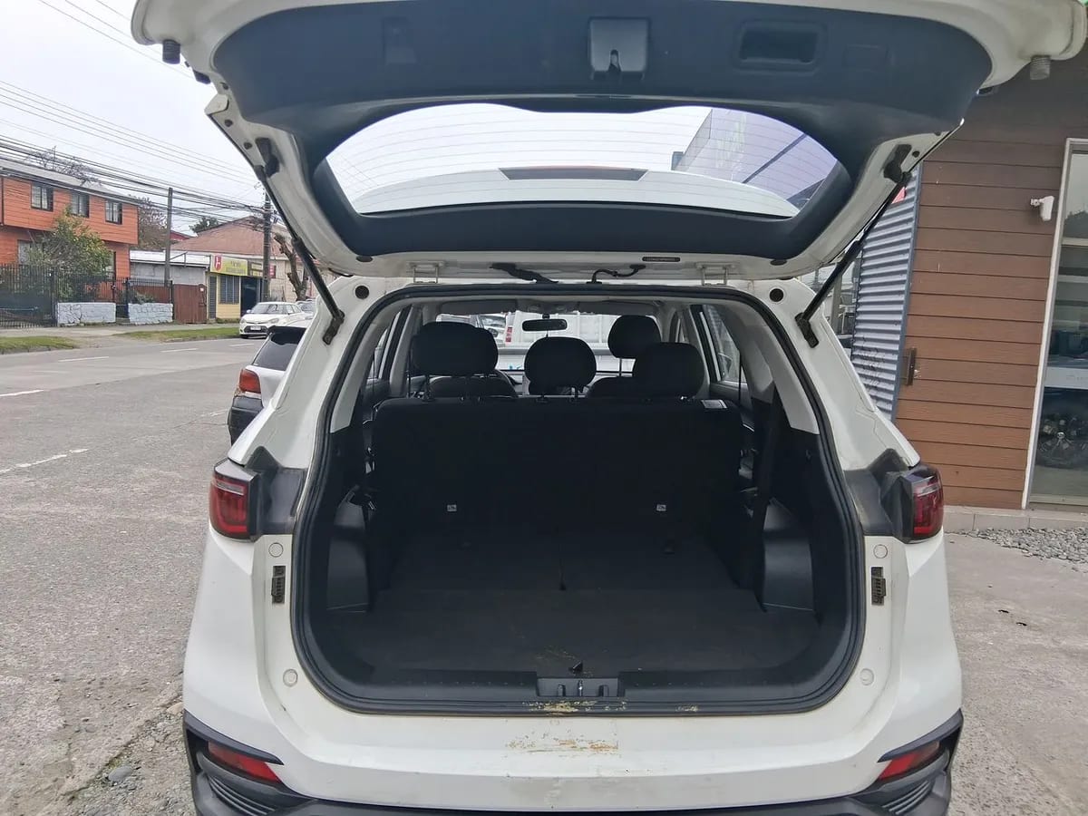 JAC Js8 1.5 Comfort Ce 4x2 6mt 5p año 2023