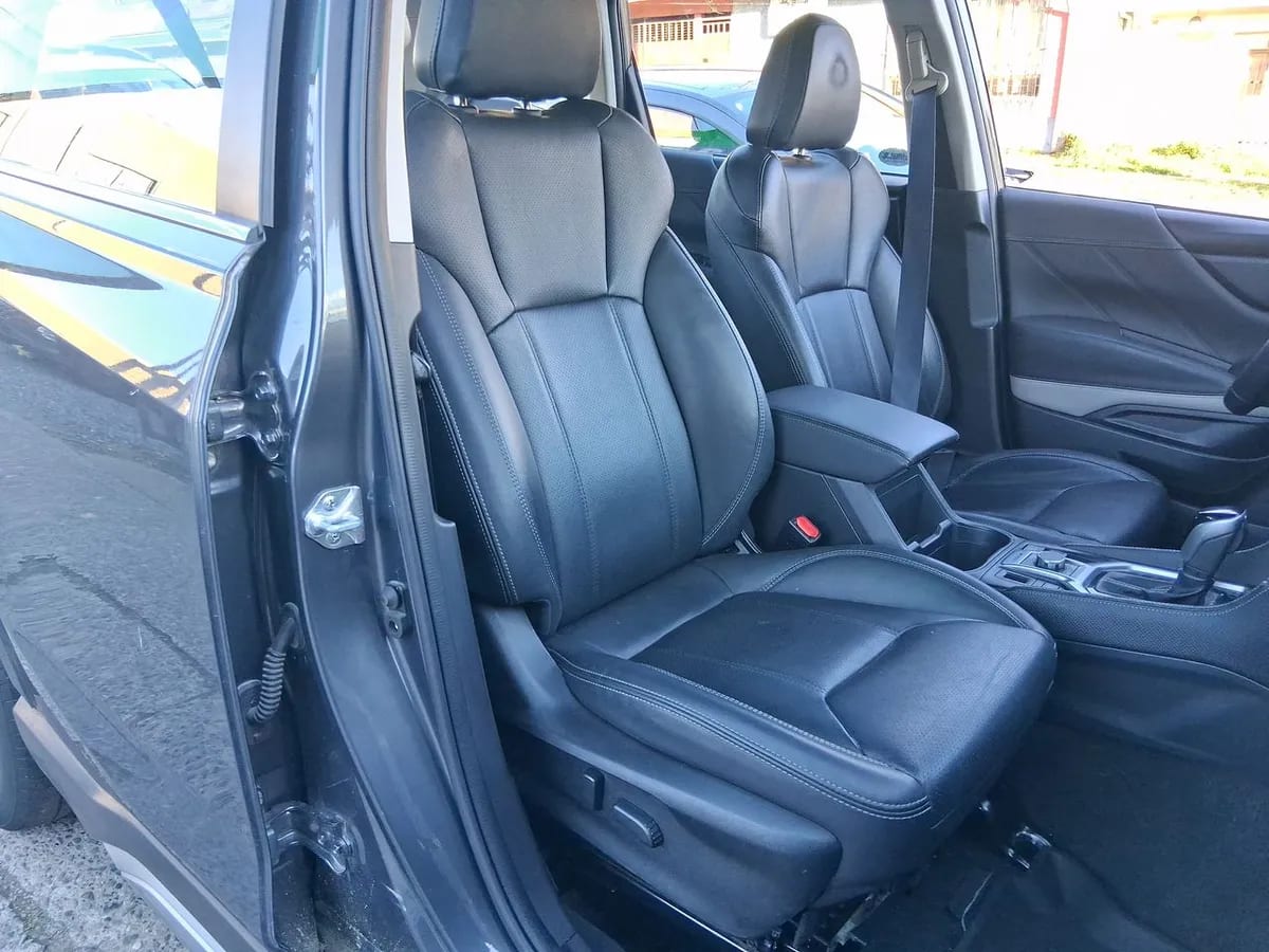 Subaru Forester 2.5i Limited Eyesight Gardx Awd At 5p año 2024