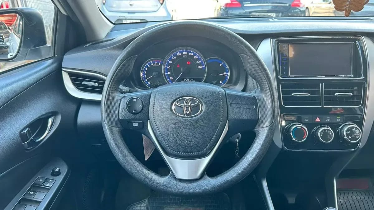 Toyota Yaris Gli 1.5 año 2019