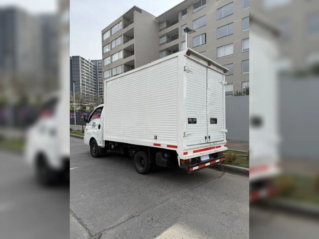 Hyundai Porter 2.5 Crdi Diesel Gls 4x2 Chassis 6mt 2p año 2024