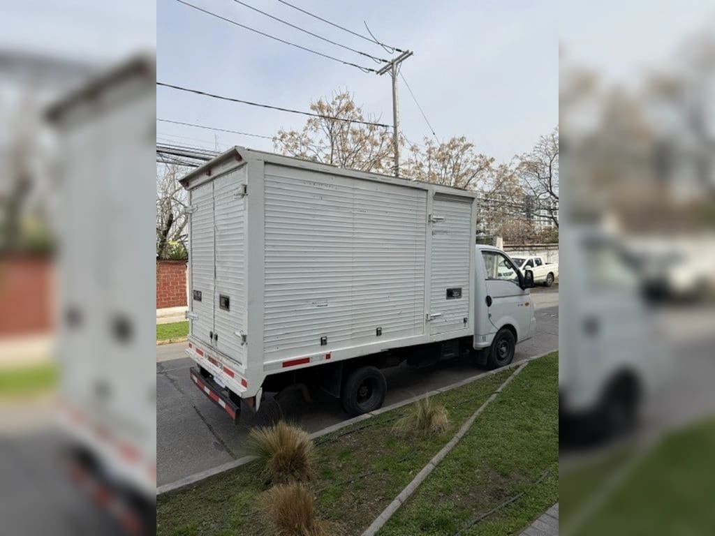 Hyundai Porter 2.5 Crdi Diesel Gls 4x2 Chassis 6mt 2p año 2024