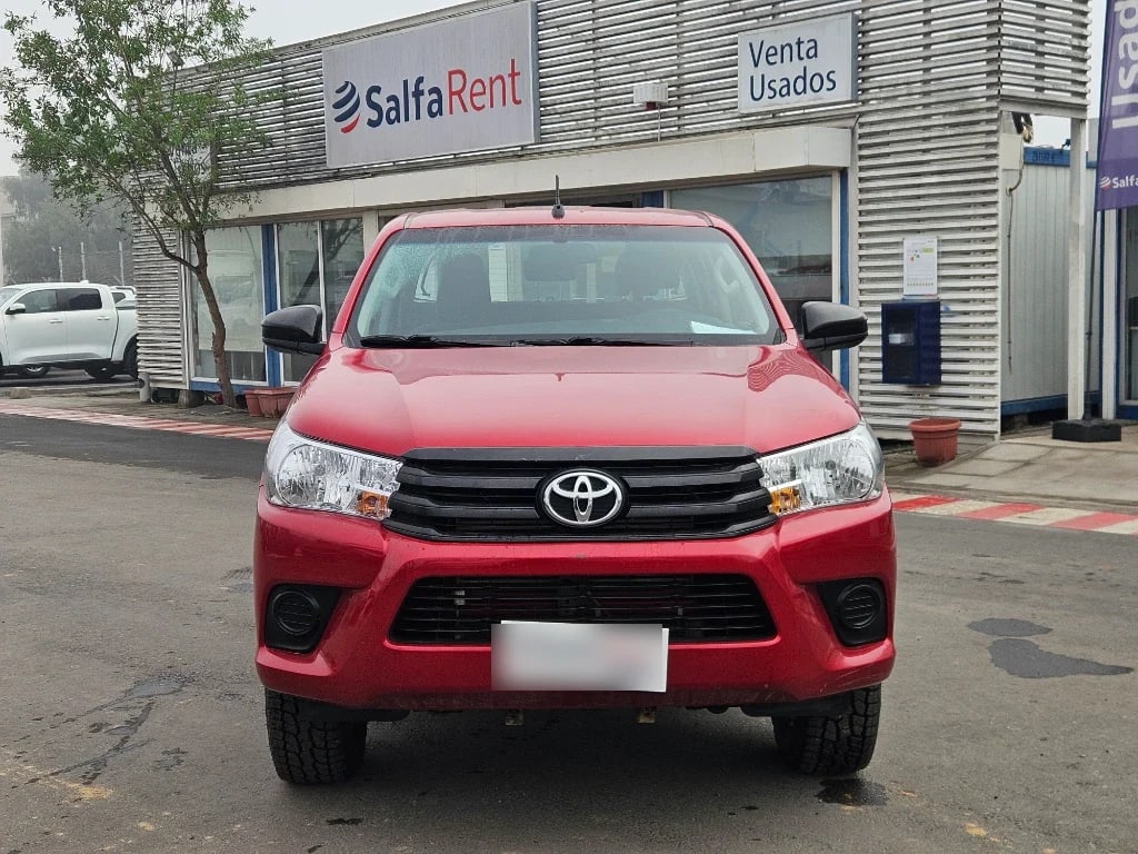Toyota Hilux Dc 4x4 2.4 D Dx Mt año 2023