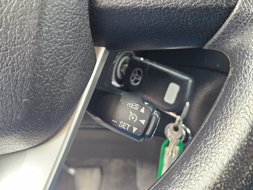 Toyota Hilux Dc 4x4 2.4 D Dx Mt año 2023