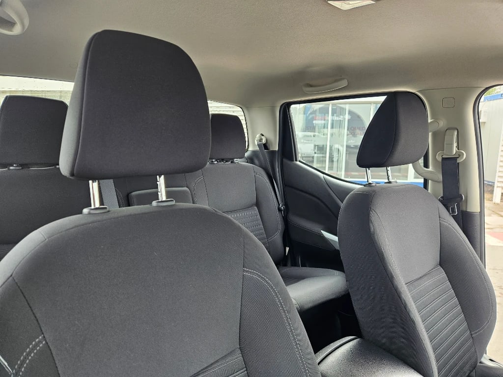 Nissan Navara Dc 4x2 2.3tdi Xe año 2023