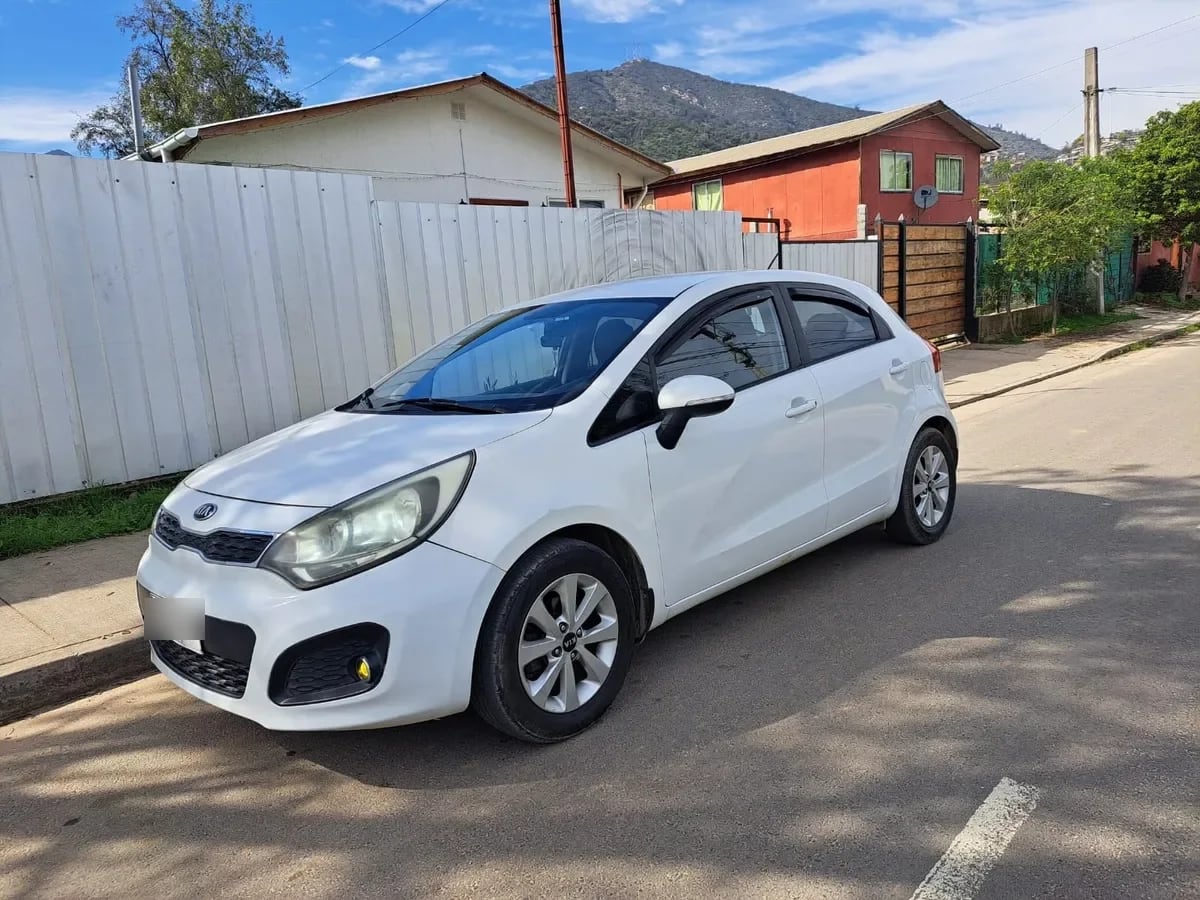 KIA MOTORS RIO 5 1.4 Ex Ac Dab Abs At año 2015