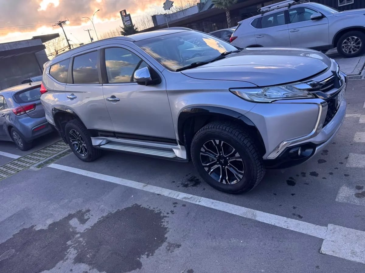 Mitsubishi Montero Sport 3.0 At 4x2 año 2020