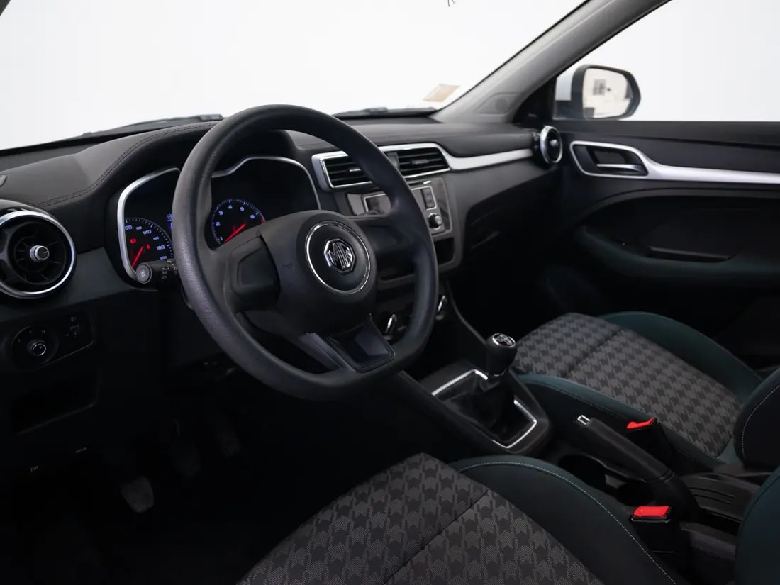 MG Zs 1.5 Std Mt año 2021