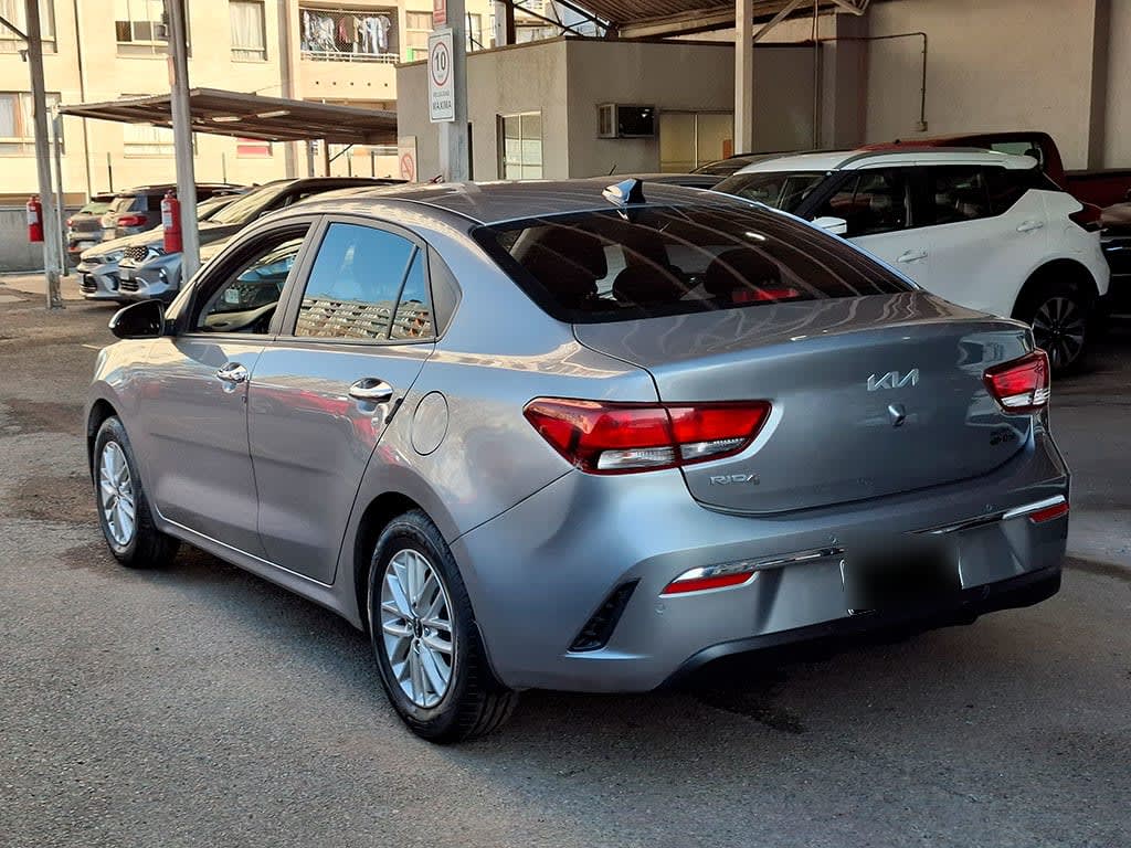 Kia Rio 4 Ex 1.4l 6mt Ci Full año 2023