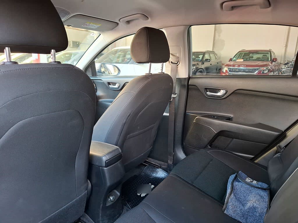 Kia Rio 4 Ex 1.4l 6mt Ci Full año 2023