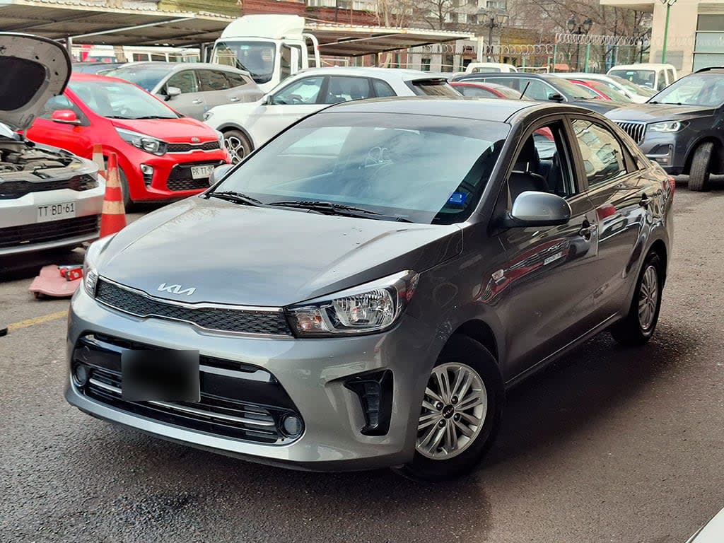 Kia Soluto Lx 1.4l 5mt G Ll año 2025