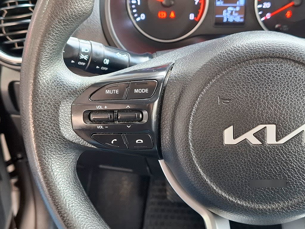 Kia Soluto Lx 1.4l 5mt G Ll año 2025