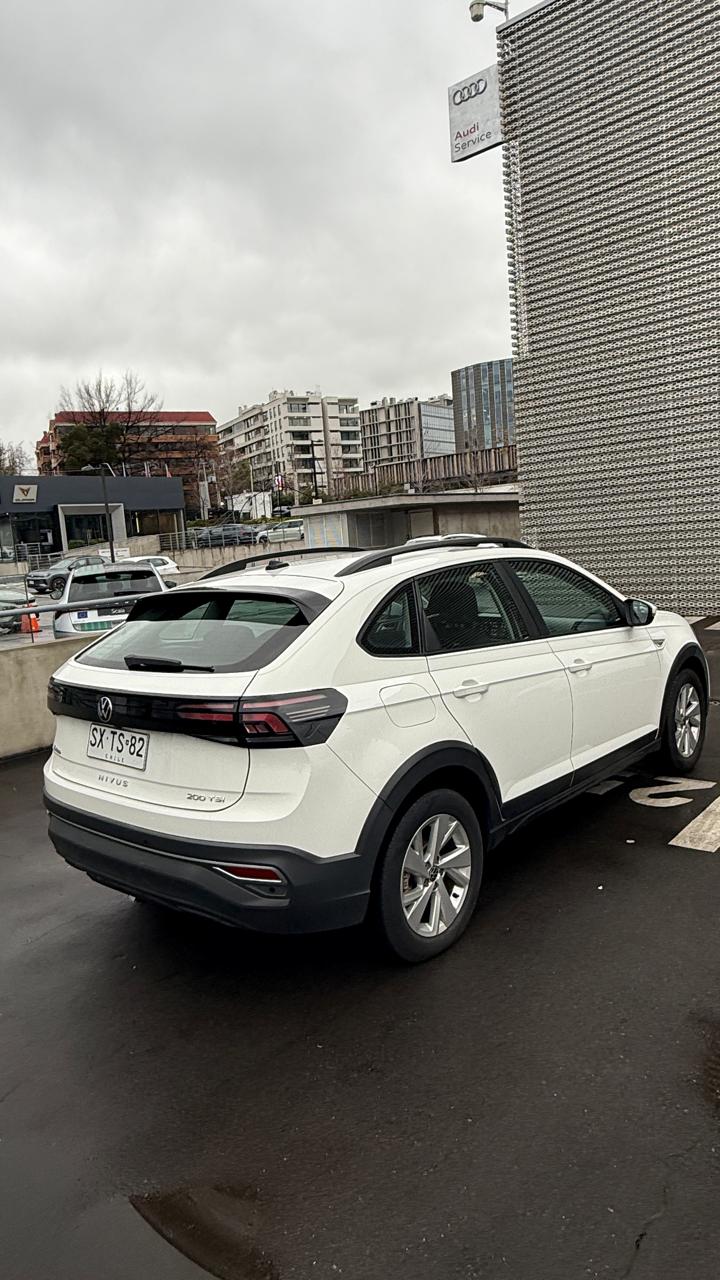 Volkswagen Nivus 1.0 Tsi Comfortline 4x2 At 5p. año 2023