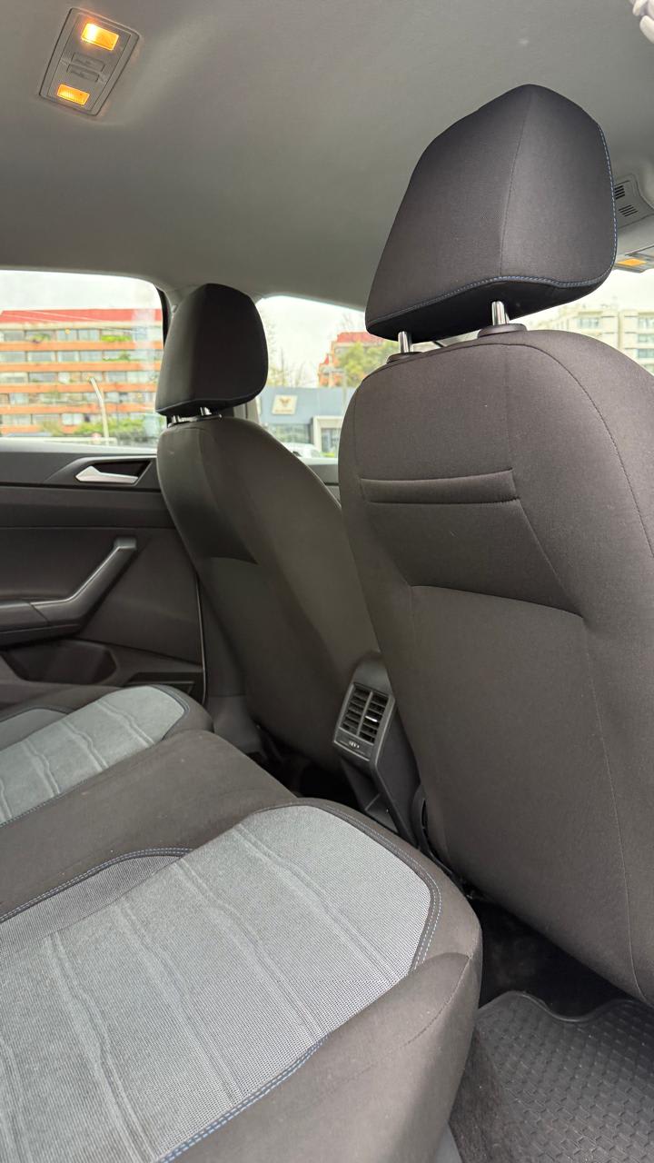 Volkswagen Nivus 1.0 Tsi Comfortline 4x2 At 5p. año 2023