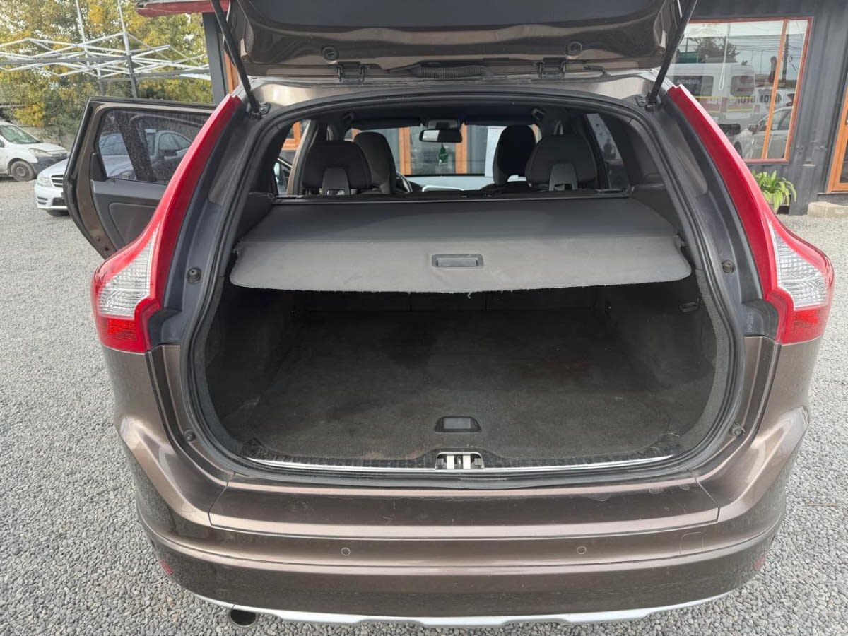 Volvo Xc60 2.0 D4 4x2 At año 2014
