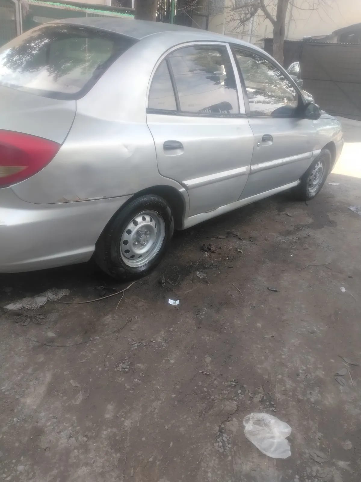 Kia Rio Ii 1.5 Rio Ii Rsdh Mt año 2004